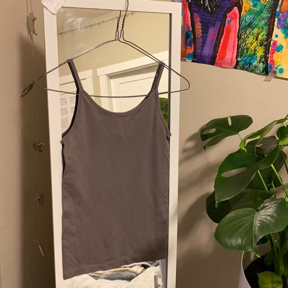 Reversible stretchy tank